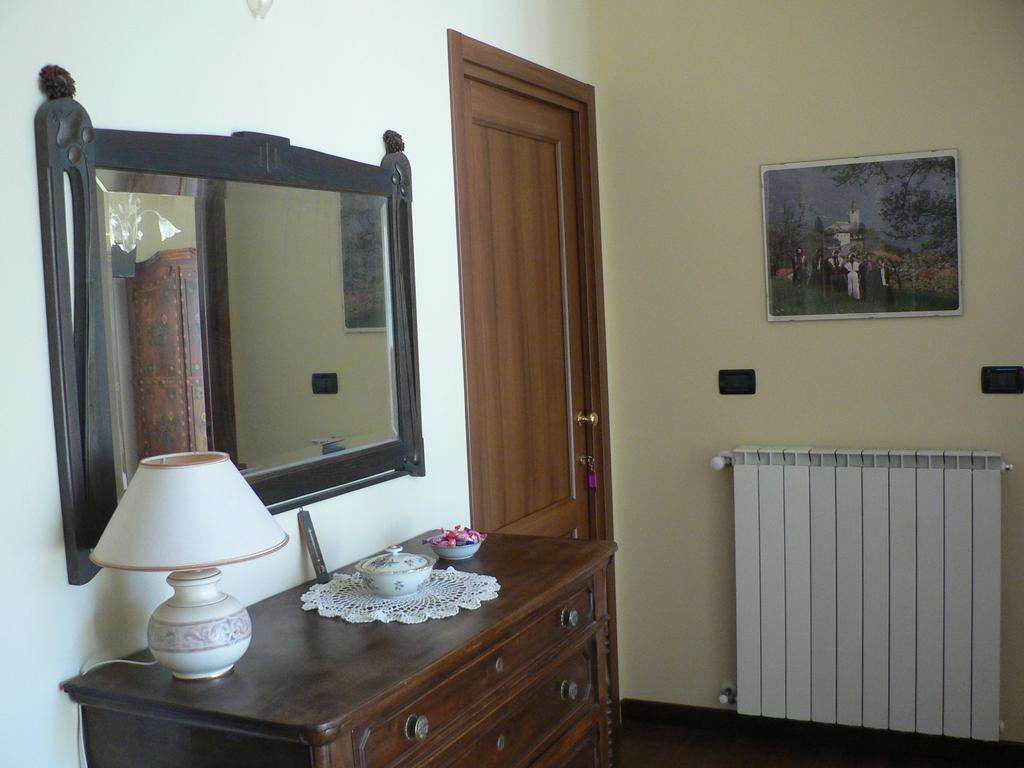 La Via Del Sole Bed and Breakfast Susa Exteriör bild
